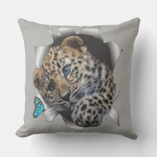 Almofada Para Ambientes Externos Leopardo-bebê e borboleta (Frente)