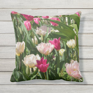 Almofada Para Ambientes Externos luz e throwpillow cor-de-rosa escuro da tulipa