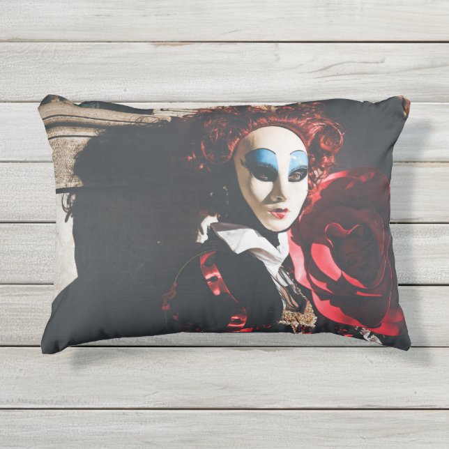 Almofada Para Ambientes Externos Mulher mascarada no carnaval de Veneza (Frente)