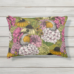 Almofada Para Ambientes Externos Robins no jardim 2