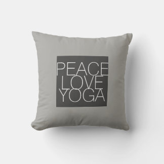 Almofada peace love yoga citando travesseiro na cinza