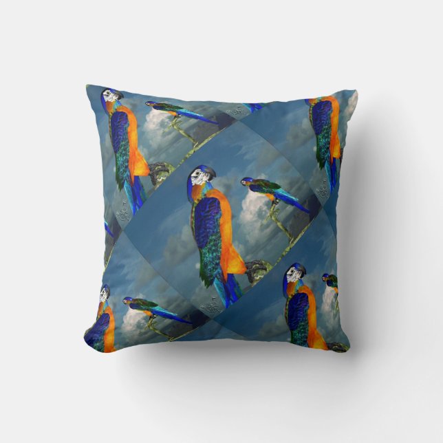 ALMOFADA PEDAÇOS HÍPIDOS / ARA VERMELHA E AZUL (Frente)