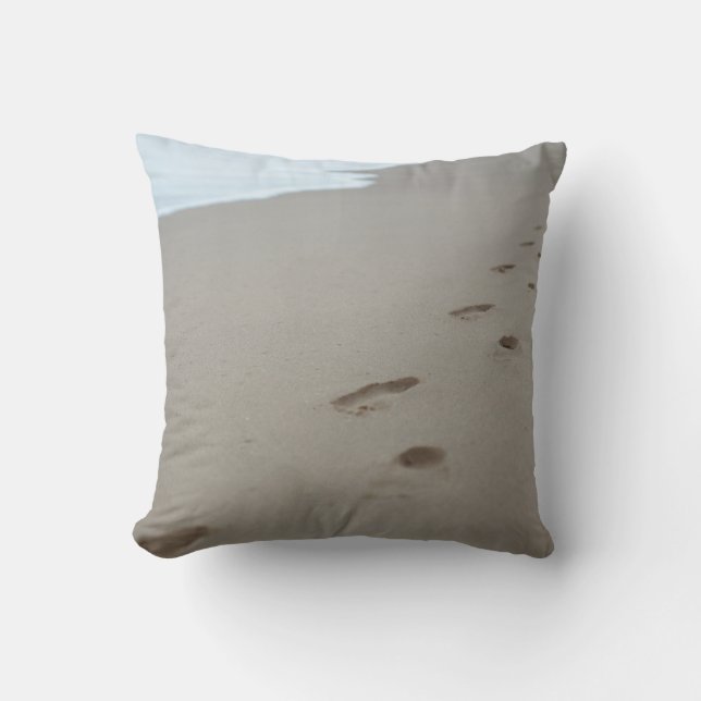 Almofada Pegadas em uma praia branca em Moçambique (Frente)