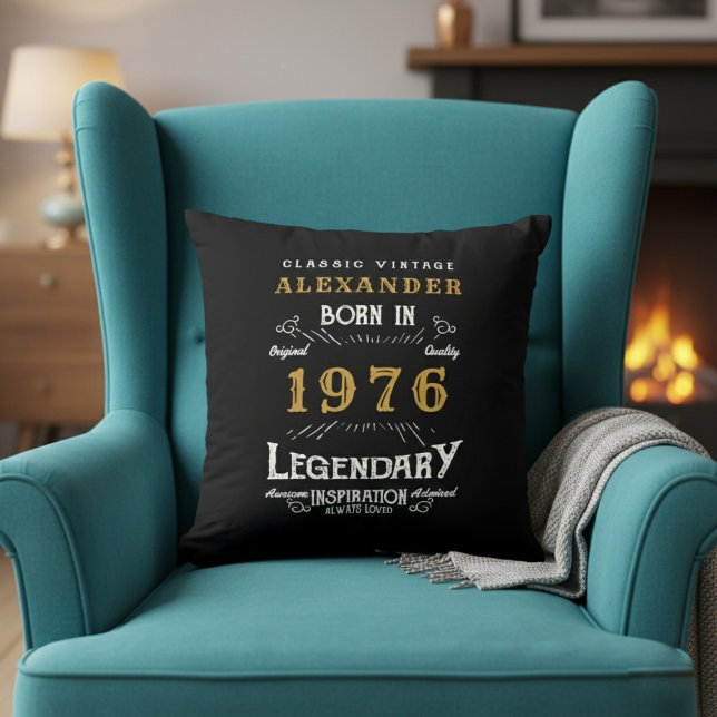 Almofada Personalized 50th Birthday Born 1976 Legend Black (Born 1976 birthday throw pillow in an armchair.)