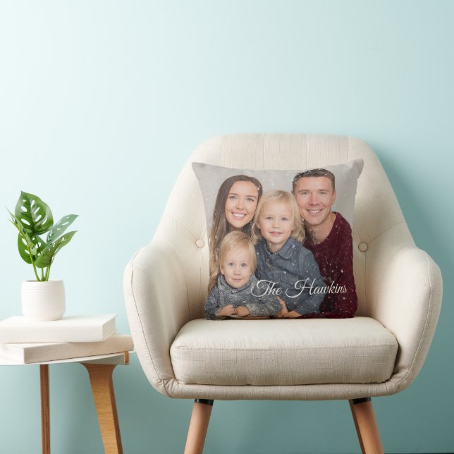 Almofada Personalized Family Throw Pillow – Photo & Name (Cadeira)
