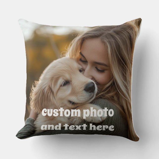 Almofada "Personalized Memorial Pillow Girl Hugging Dog" (Frente)