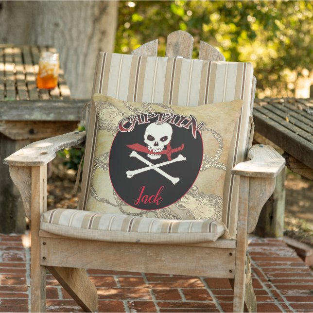 Almofada Personalized Pirate Captain Throw Pillow (Cadeira)