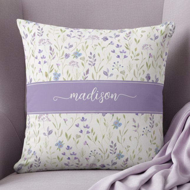 Almofada Personalized Purple Floral Monogram (pretty purple blue wildflower floral pattern throw pillow with custom name monogram in calligraphy)