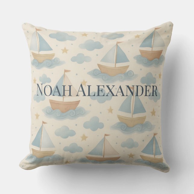 Almofada Personalized Sailboat Nursery Pillow (Frente)
