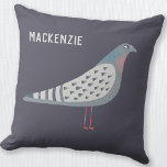 Almofada Pigeon Personalizado<br><div class="desc">Um pombo suspeito num fundo roxo escuro. Perfeito para criadores de aves, pombos ou qualquer outra pessoa que ame estas criaturas caracterizadas. Arte original de Nic Squirrell. Altere o nome para personalizar.</div>