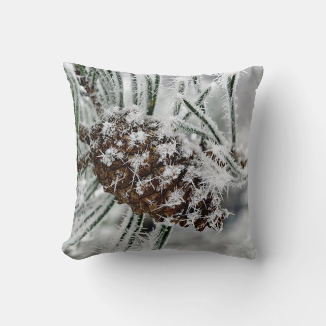 Almofada Pine Cone na Neve (Frente)