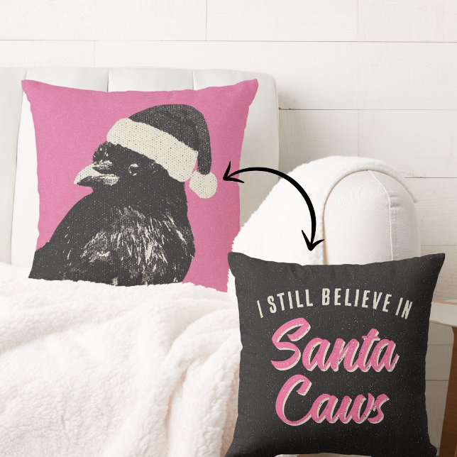 Almofada Pink and Black Gothic Crow Believe in Santa Caws  (Reversible "I still believe in Santa Caws" pink and black Christmas pillow is trendy, funny, & cute!)