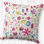 Almofada Pintura Botânica De Flores Selvagens De Aquarela<br><div class="desc">Uma pintura aquosa moderna de flores e folhas em cores ricas espalhadas em fundo branco.</div>
