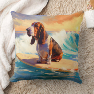 Almofada Pintura de Basset Hound Surfando na Praia