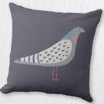 Almofada Pombo<br><div class="desc">Um pombo suspeito num fundo roxo escuro. Perfeito para criadores de aves, pombos ou qualquer outra pessoa que ame estas criaturas caracterizadas. Arte original de Nic Squirrell.</div>