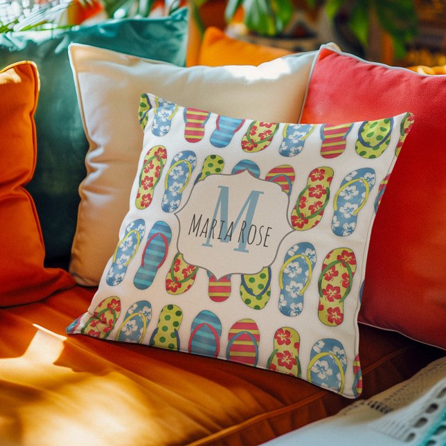 Almofada Praia Personalizada do Monograma Bastante (Monogram cute flip flops artwork throw pillow. )