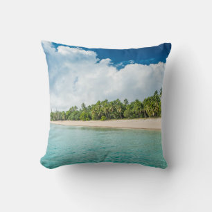 Almofada Praia Tropical Cercada por Palmeiras