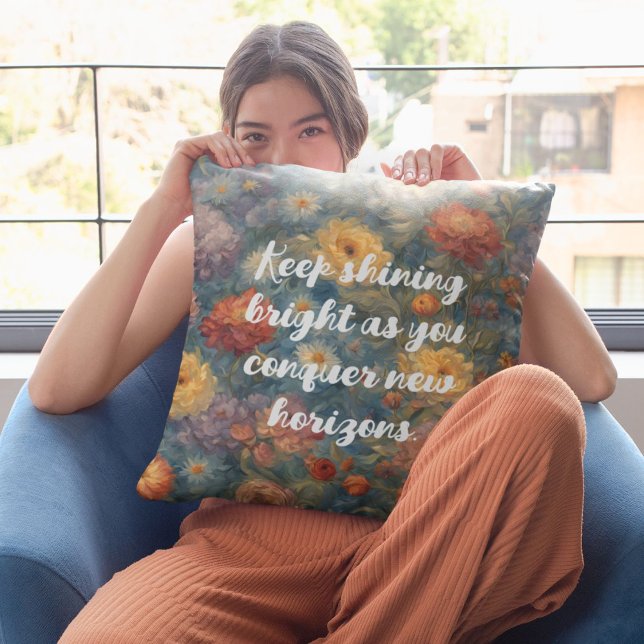 Almofada Presentes de Graduação de Molho de Aquarela para n (Soft Watercolor Graduation Gifts for Granddaughter)