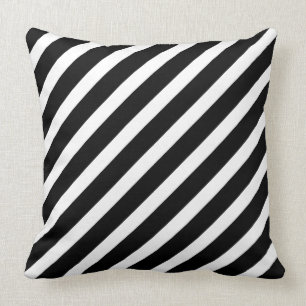 Almofada Preto e Branco com distribuição diagonal