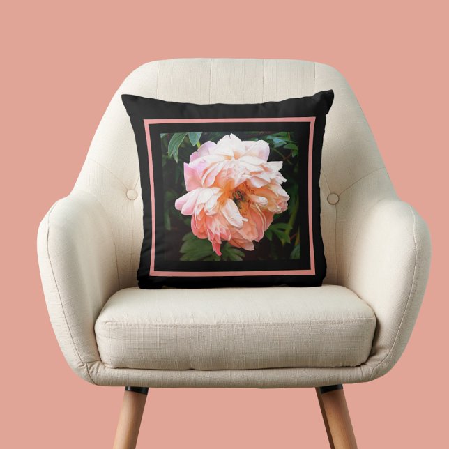 Almofada Primavera romântico Peony em Pale Peach (Criador carregado)