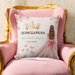 Almofada Princesa Rosa Rosa Cinceanera<br><div class="desc">Adicione um toque de elegância à sua celebração com o Travesseiro decorativo da Princesa Cinza Rosa Floral Quinceañera. Este travesseiro encantador apresenta um fundo cor-de-rosa pincelado e macio adornado com delicados designs florais, complementando perfeitamente uma quinceañera com o tema da princesa. Ideal como decoração de eventos ou manutenção, este travesseiro...</div>