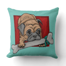 Pug bonito com osso grande