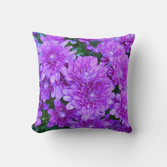 Almofada Purple Mums Throw Pillow (Frente)