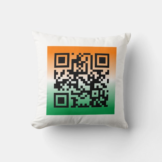 Almofada QR Code® dizendo: RUAS FELIZES. DIA DE PATRICK (Frente)