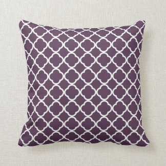 Almofada Quatrefoil de roxo