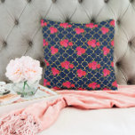 Almofada Quatrefoil Dourado Quádruplo Cinzento Cor-de-rosa<br><div class="desc">Este design moderno apresenta um quatrefoil glitter de ouro em um fundo azul acentuado com flores cor-de-água rosa #travesseiros #throwpillows #home #decor #homedecor #interiors #gold #floral #standard</div>