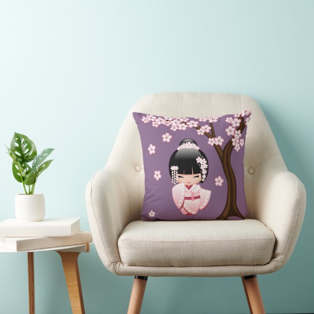 Almofada Quimono Rosa Boneca Kokeshi Kawaii em Roxo (Cadeira)