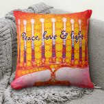 Almofada Red Yellow Hanukkah Menorah Peace Love Light Bold<br><div class="desc">"Paz, amor e luz." Uma foto de perto de uma menorah brilhante, colorida, laranja vermelha e dourada, que mostra o estilo de sua mania, ajuda você a inaugurar o feriado de Chanucá. Sinta o calor e a alegria da temporada de festas sempre que você relaxa nesse travesseiro decorativo chanucá, maravilhoso...</div>