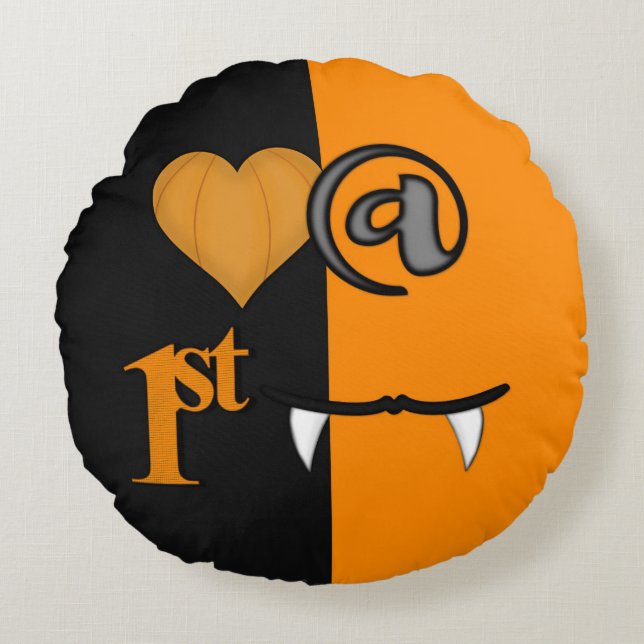 Almofada Redonda Amor Ao Primeiro Bite No Dia Das Bruxas (Frente)