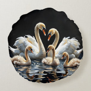 Almofada Redonda Arte da Família de Cisnes no Lago Negro
