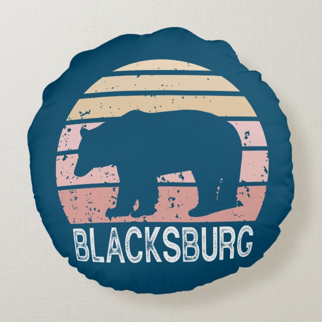 Almofada Redonda Blacksburg Virginia Retro Bear (Verso)
