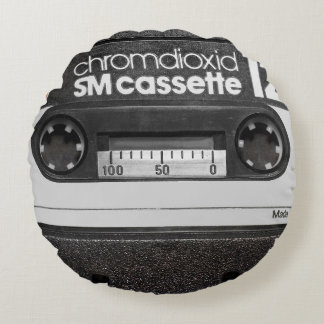 Almofada Redonda Cassete Vintage BASF: Item do Coletor