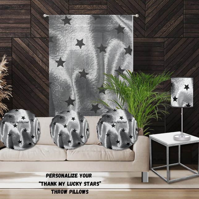 Almofada Redonda Chic "Obrigado Minhas Estrelas Sortudas" Cinza Alg (Minimalist and elegant bold black stars and silver background round, cotton  accent throw pillows)
