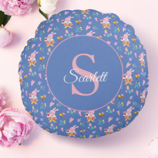 Almofada Redonda Coelho Cor-de-Rosa e Flores Monograma Azul Caprich