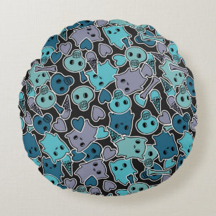 Almofada Redonda Crânios, e corações no fundo preto 2
