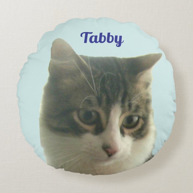 Almofada Redonda Custom Tabby Cat Photo on Light Blue (Frente)