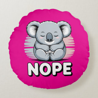 Almofada Redonda Cute Sleeping Koala “Nope” Funny Cartoon