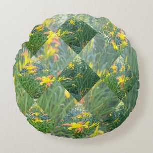 Almofada Redonda Diamond Cut Yellow Lily Field Geometrics Design,