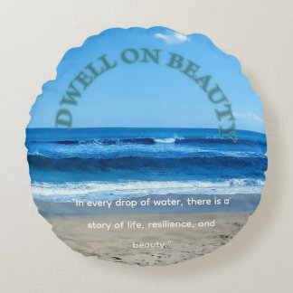 Almofada Redonda Earth day pillow coastal beach scene