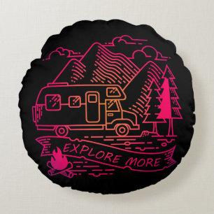 Almofada Redonda Explore Mais Camper Rosa Van Mountain Lover