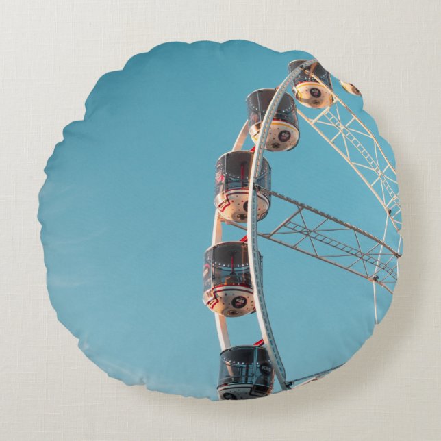 Almofada Redonda Ferries brancos à roda da manhã (Frente)