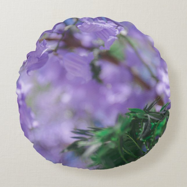 Almofada Redonda Flores de Árvore Purple Jacaranda (Frente)
