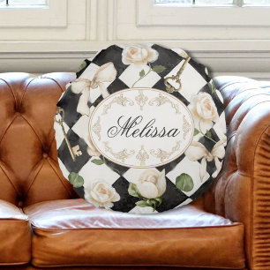 Almofada Redonda Flores de Rosa Vintage Monograma Diamante Preto Br