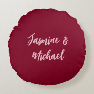 Almofada Redonda Fofa Caligrafia Vermelha Burgundy Minimalista Nome