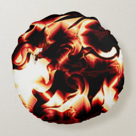 Almofada Redonda Fogo esculpida sobre fundo escuro