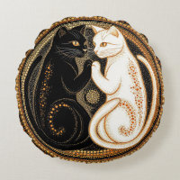 Gatos Formando uma Composição Inspirada no Ying-Ya